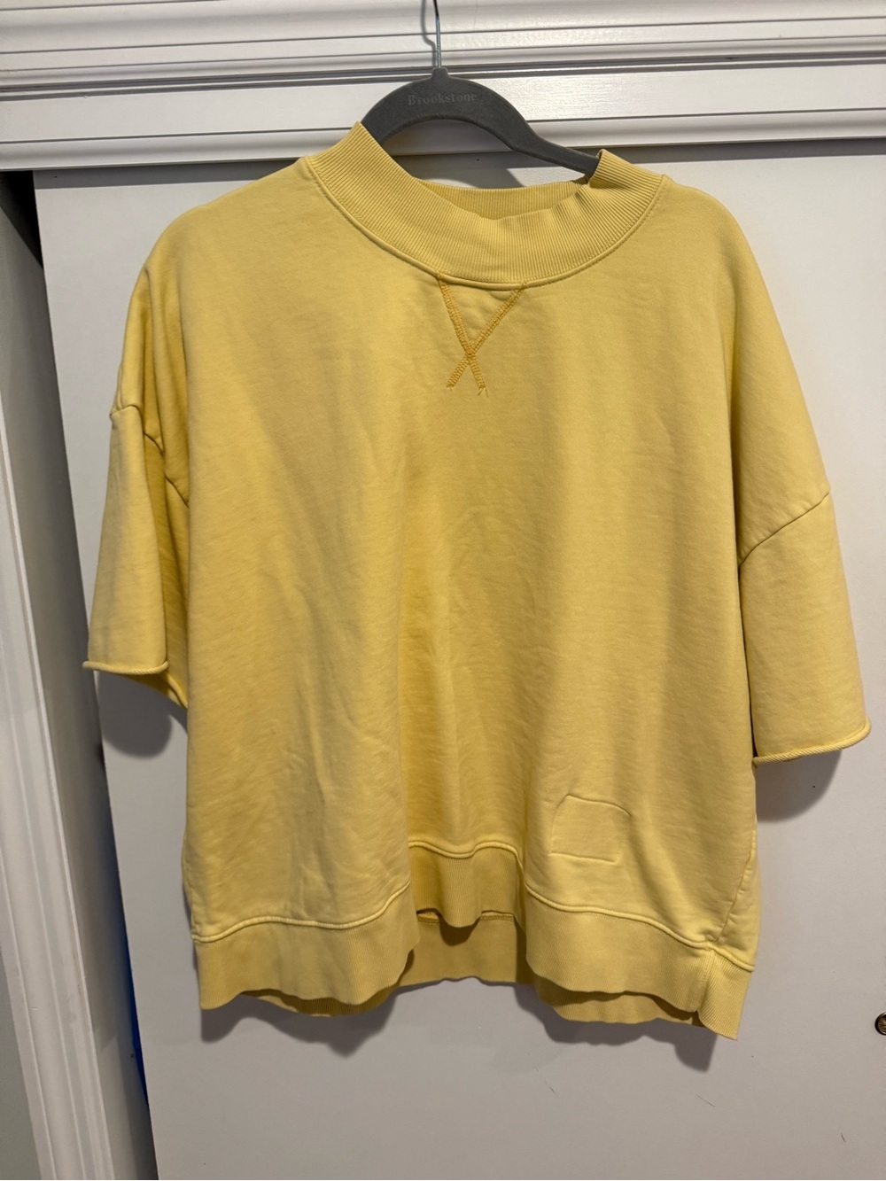 Daily Drills Crop Sleeve Crewneck Reversible in Butter Yellow M/L EUC